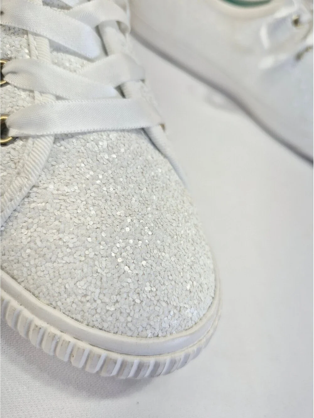 Kate Spade Women's 8 Trista White Glitter Lace Up Sneaker Shoes